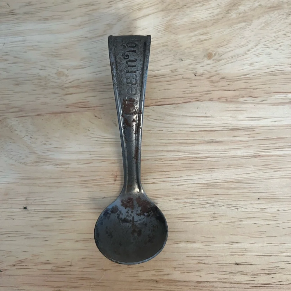 Vintage Metal Spoon Cream top
